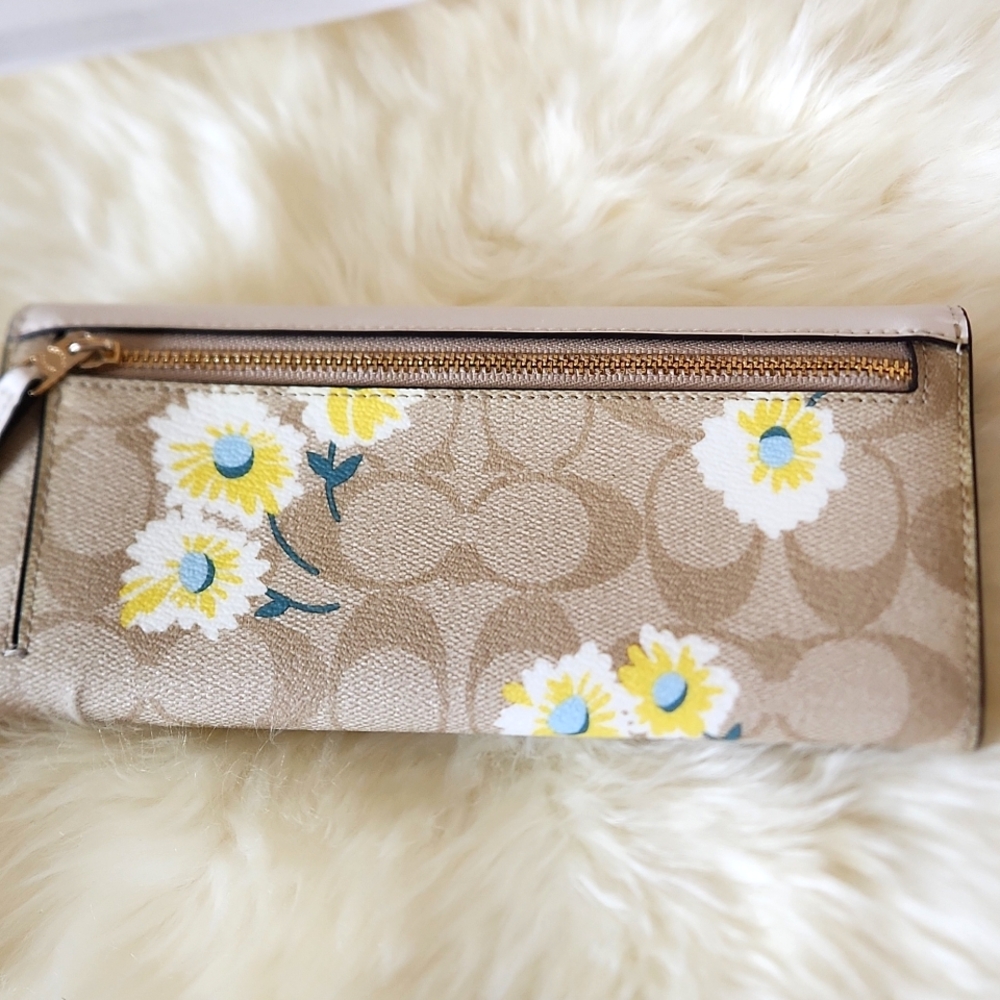 NWOT Coach Daisy Signature Khaki Long Envelope Wallet 🌼🎁 - Picture 5 of 16